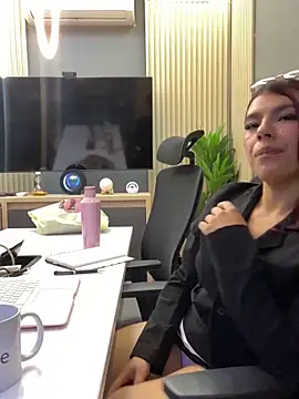 LolaSteven Chat XXX in diretta