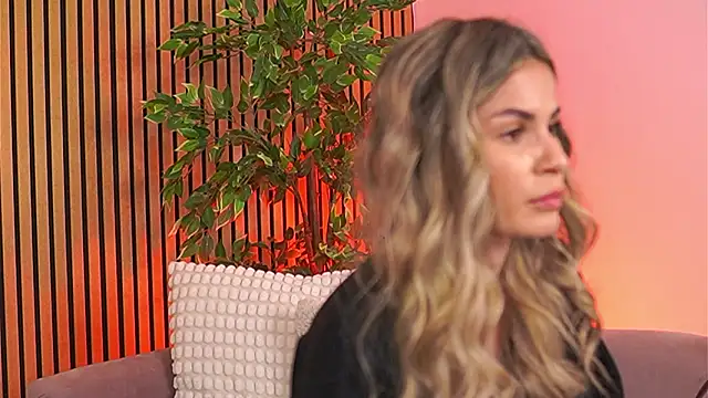 Avril_Cyrus Chat XXX in diretta