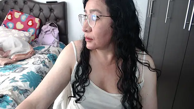 Grace_mature_milf: онлайн-секс-чат