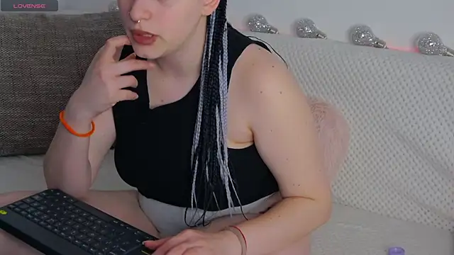 Leah_Brooks: онлайн-секс-чат