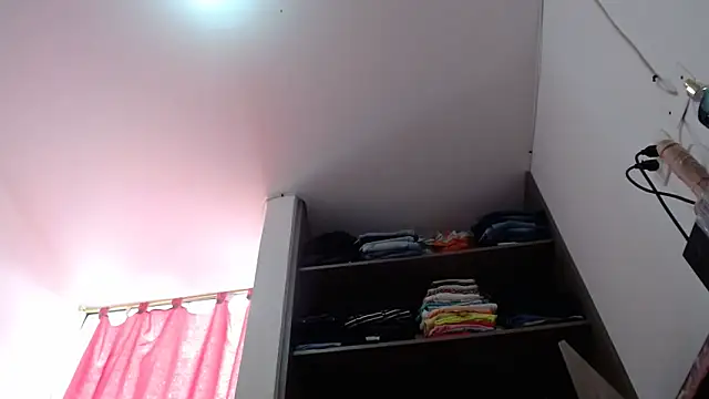 แชท XXX สดของ nicolle_milf1978