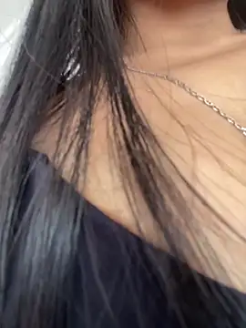 Rosa_25x Adlı Modelin Canlı XXX Sohbeti