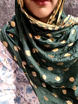 Indian-Aleena Adlı Modelin Canlı XXX Sohbeti