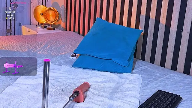 Simon_Rz Adlı Modelin Canlı XXX Sohbeti