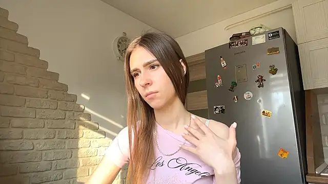 ElsieKuhlmannのライブXXXチャット