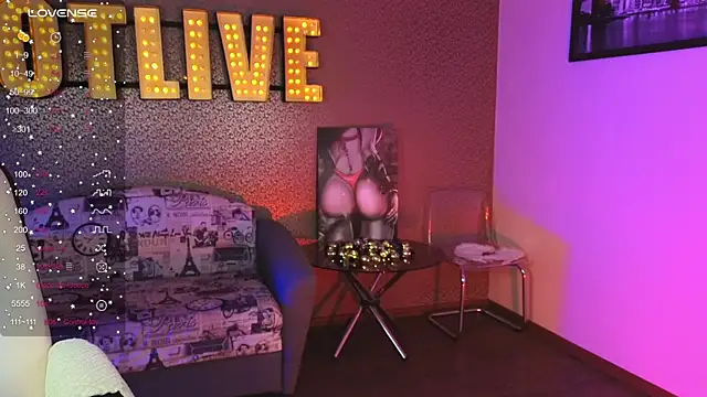 Lunatrend's Live XXX Chat