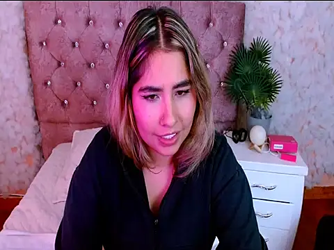 Sofiazaf_: онлайн-секс-чат