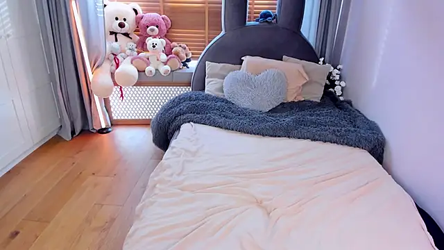 แชท XXX สดของ MiaSilkX