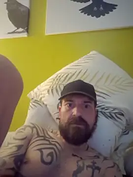 Show modela calebdevil na web-kameri