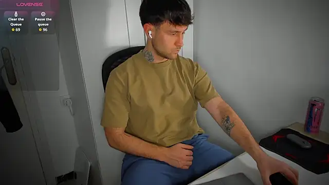 HonestAndrew Live XXX-Chat