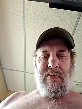 FragrantToe529 Show in webcam