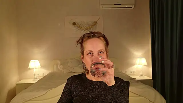 Chatroom XXX en direct de LioraWeiss