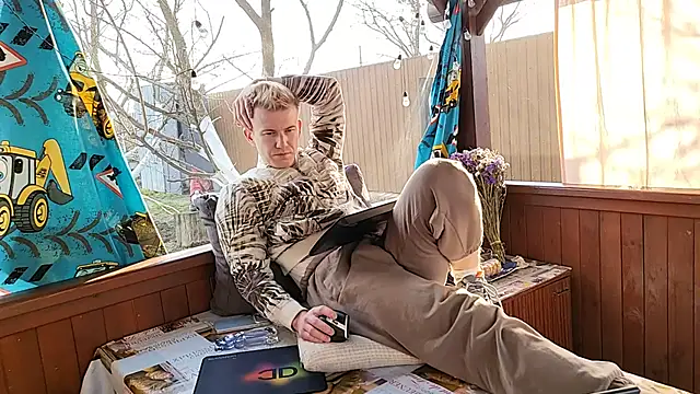 XXX chat uživo modela Vuitton