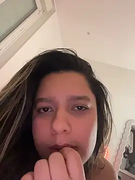 Lusty_Lunaa Adlı Modelin Canlı XXX Sohbeti