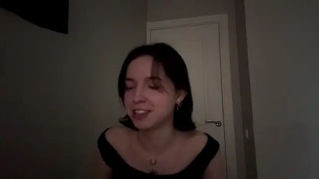 KateMiragee Chat XXX in diretta