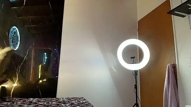 Chat +18 de lorrayne_ ao vivo