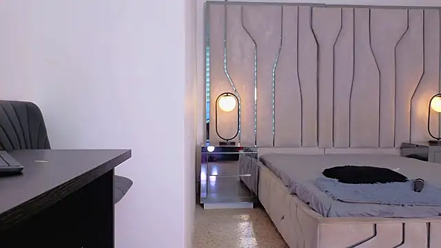 MAISE_HILL1 live XXX chat