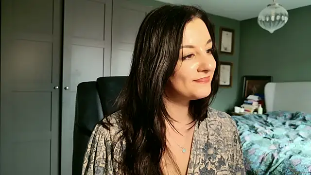 yourcassiexo's Live XXX Chat