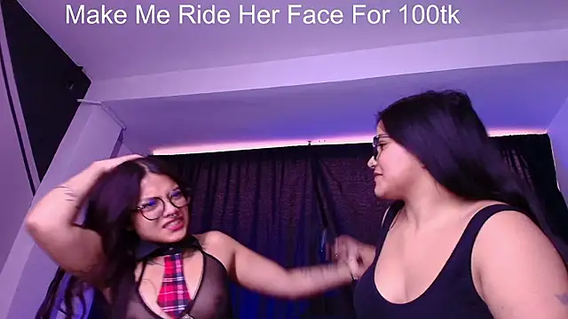 Lilith_and_Khloe Chat XXX in diretta