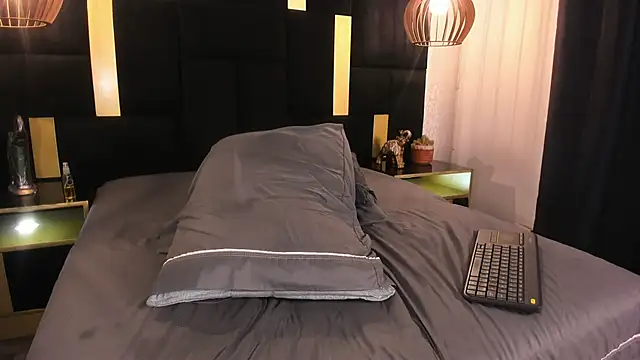 Lucio__Fox Show Webcam