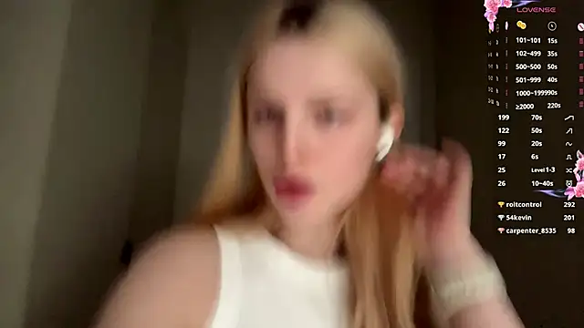 GilySuper Chat XXX in diretta