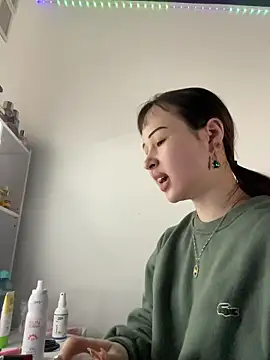 Chat XXX en directo de Just-Lilly