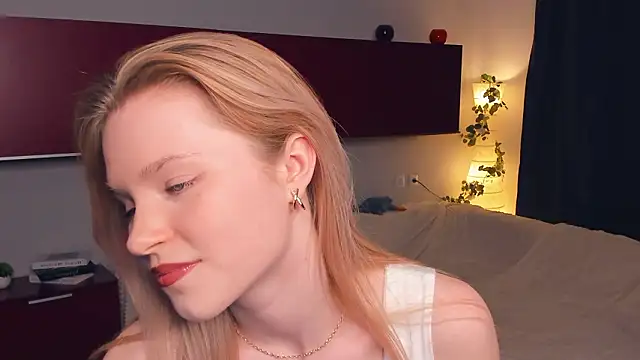 DelmaLasky webcam show