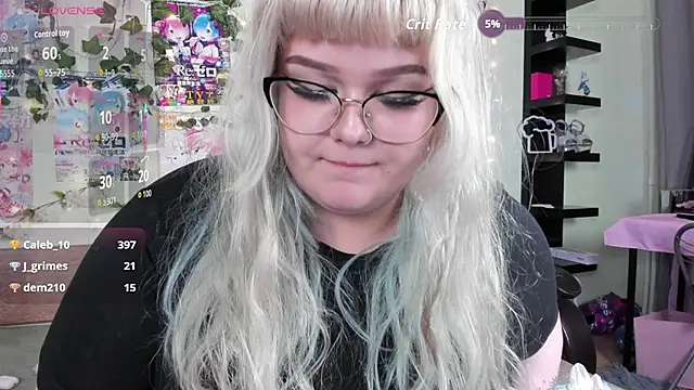 _CandyM1lky_'s Live XXX Chat