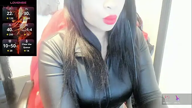 Goddess-Kimberley: онлайн-секс-чат