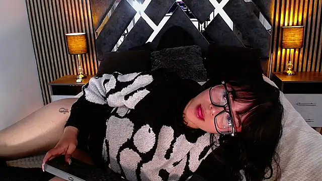 แชท XXX สดของ Amy_channel