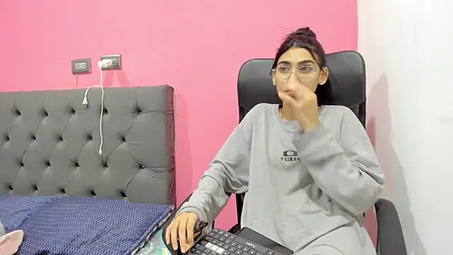 Chat XXX en directo de ariloe_quintero