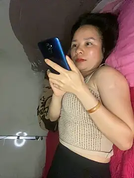 Czat XXX na żywo – Ivy_Trix2