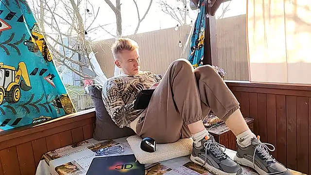 عرض كام Vuitton