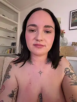 Orgasmille Adlı Modelin Canlı XXX Sohbeti