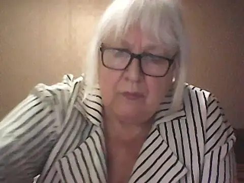 Alexia64231's Webcam Show