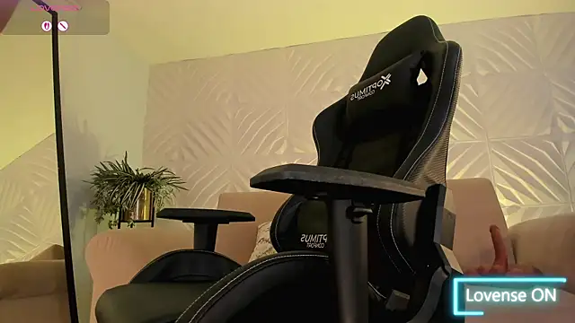 دردشة KylaMorrison الجنسية المباشرة