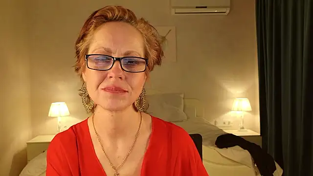 LioraWeissのライブXXXチャット