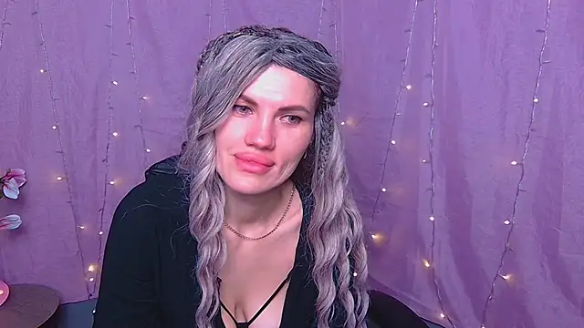 แชท XXX สดของ MilaLoona