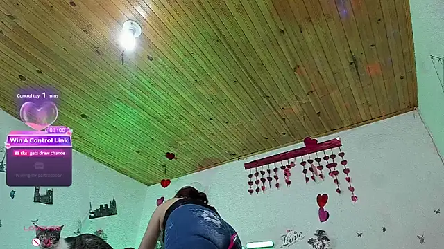 keila_j's Live XXX Chat