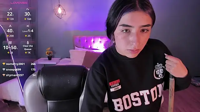 Chat +18 de Celeste_Rous__ ao vivo