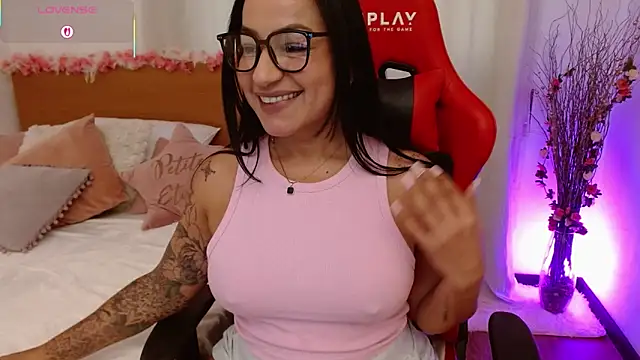 Chatroom XXX en direct de lucy_luu_