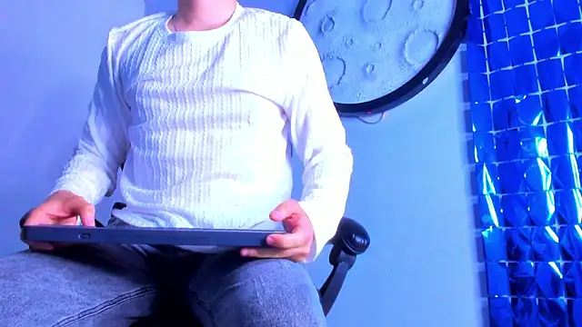 mike_257 Chat XXX live