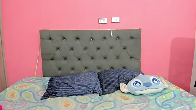 ariloe_quinteroのライブXXXチャット