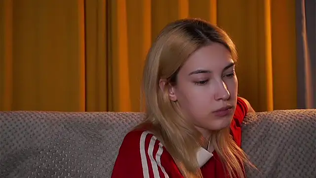 Онлайн чат XXX AngelicRice