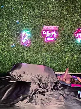 แชท XXX สดของ RenaThickAss