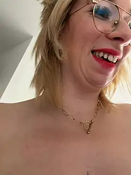 Giuliana_baby live XXX chat