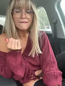 NaughtyNinky 即時 XXX 聊天