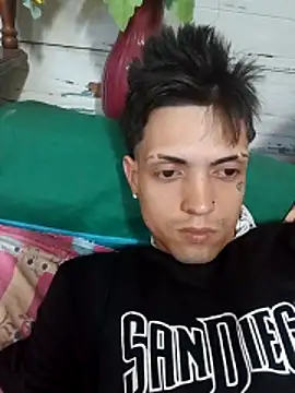 DanyCubanoCumm Webcam show