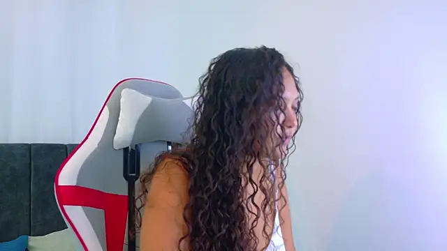 Honnie_cute Chat XXX in diretta