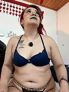 keila_j élő XXX-chatje